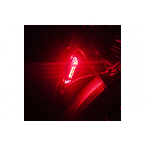 Aizmugurējais lukturis velosipēdam Trizand (00018671)
