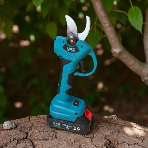 Elektriskais teleskopiskais dārza šķēres un ķēdes zāģa komplekts ar 6 collu akumulatoru UKC (9485)