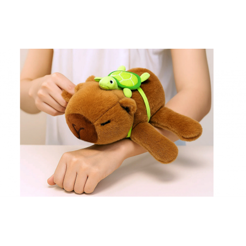 Plīša kapibaras rokas talismana rotaļlieta ar mugursomu un rokassprādzi (B48Y2)