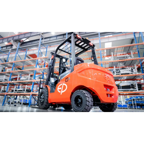 Akumulatoru darbināms iekrāvējs 3.5 t, 280 Ah, 80 V, kabīne ar sildītāju, miglas lukturi no EP-QUIPMENT (EFL353S)