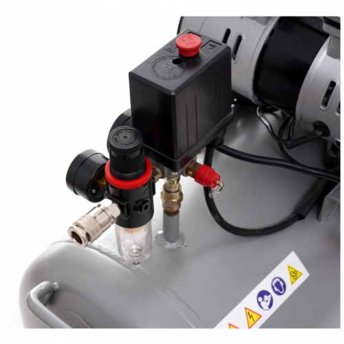 Bezeļļas kompresors 100L,3x- virzuļu ,1500W, no Kraft&Dele (KD1397)
