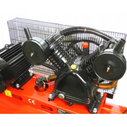 Eļļas kompresors 270L 400V 2 virzuļi 820 l/min 5,5 KW 7,5 ZS Kraft&dele (KD409)