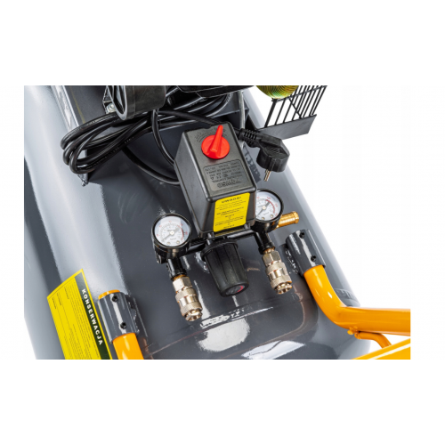 Eļļas kompresors 200 l, 8 bāri, 230 V, 650 l/min (PM-KO-200T-230V)