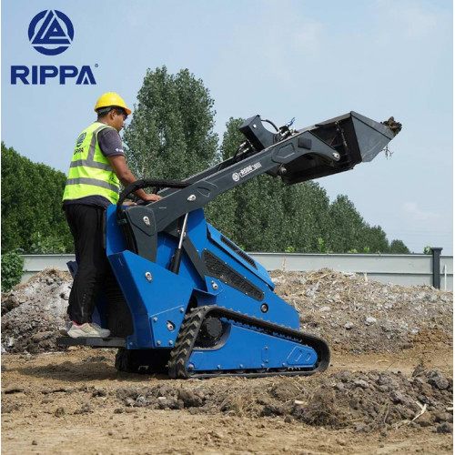 Mini iekrāvējs RIPPA RS03 ECO 1000 kg, Briggs & Stratton XR2100 dzinējs 13,5 ZS (420 cm³), EURO 5, kauss komplektā, hidrauliskā ātrā sakabe (RS03ECO)