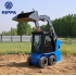 Mini iekrāvējs RIPPA RS07 PRO 670 kg, Kubota D1105 dzinējs 24,8 ZS (1123 cm³), EURO 5, slēgta kabīne, pilotvadības kursorsviras, kauss komplektā (RS07PRO)